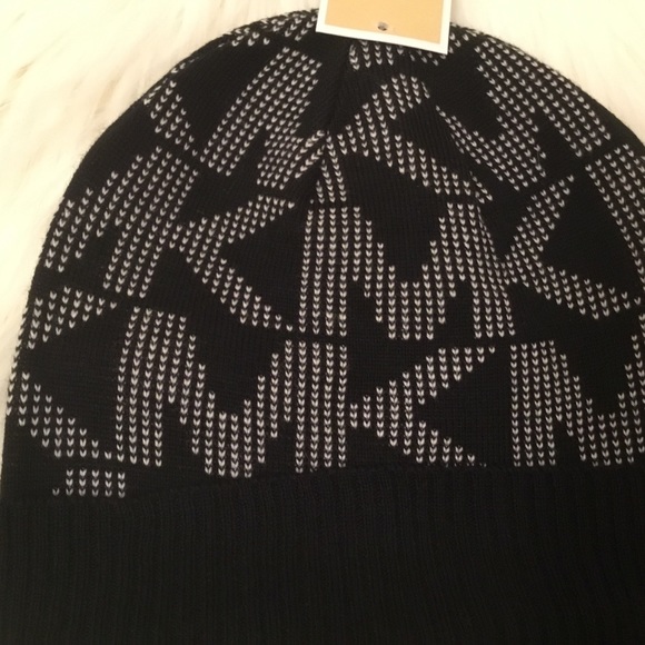 MICHAEL Michael Kors Signature Winter Hat NWT - Picture 2 of 8